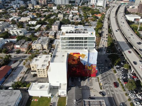 MEGA CENTER BRICKELL